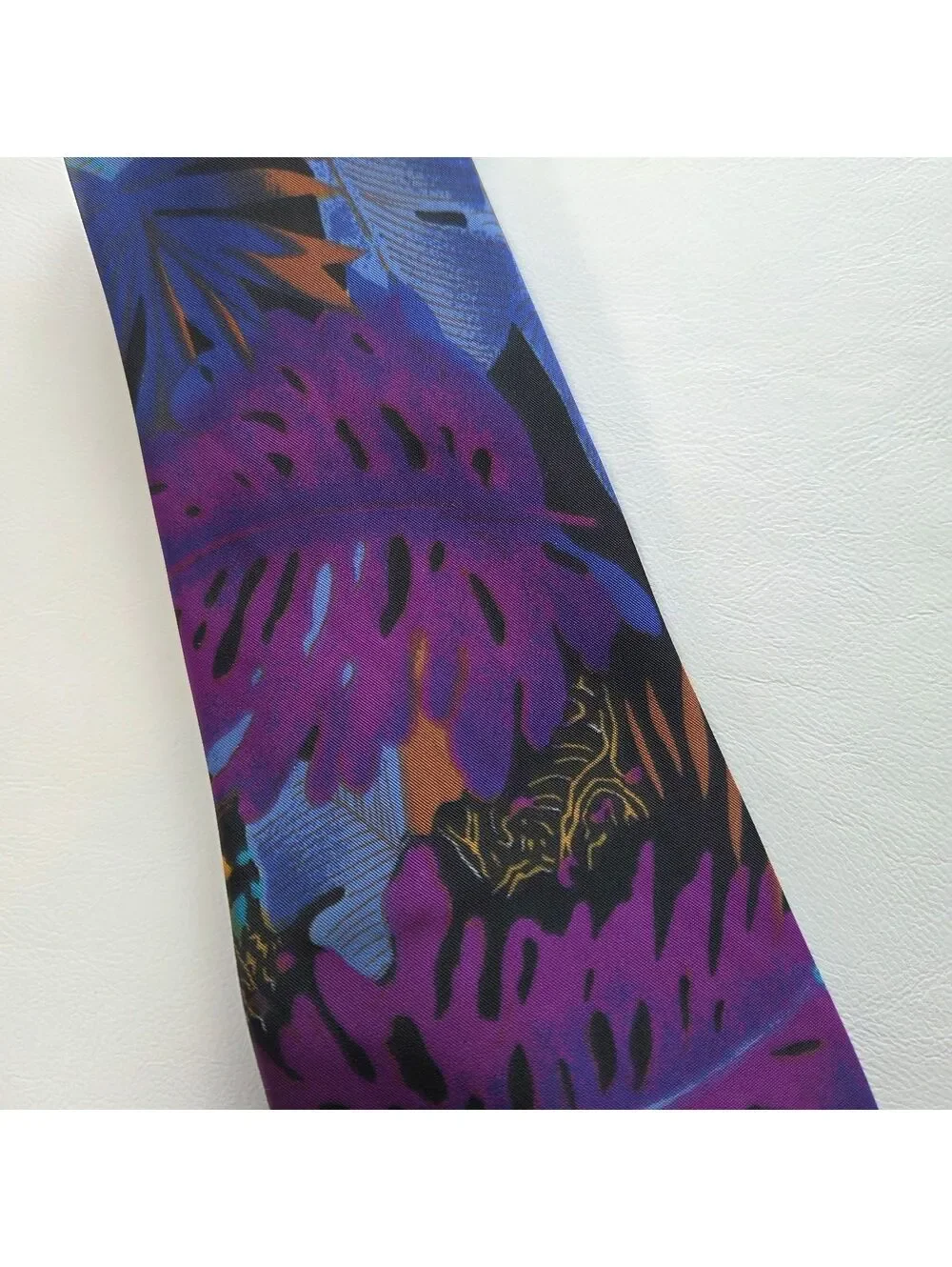 Men's Floral Patterned Silk Tie in Blue and Purple